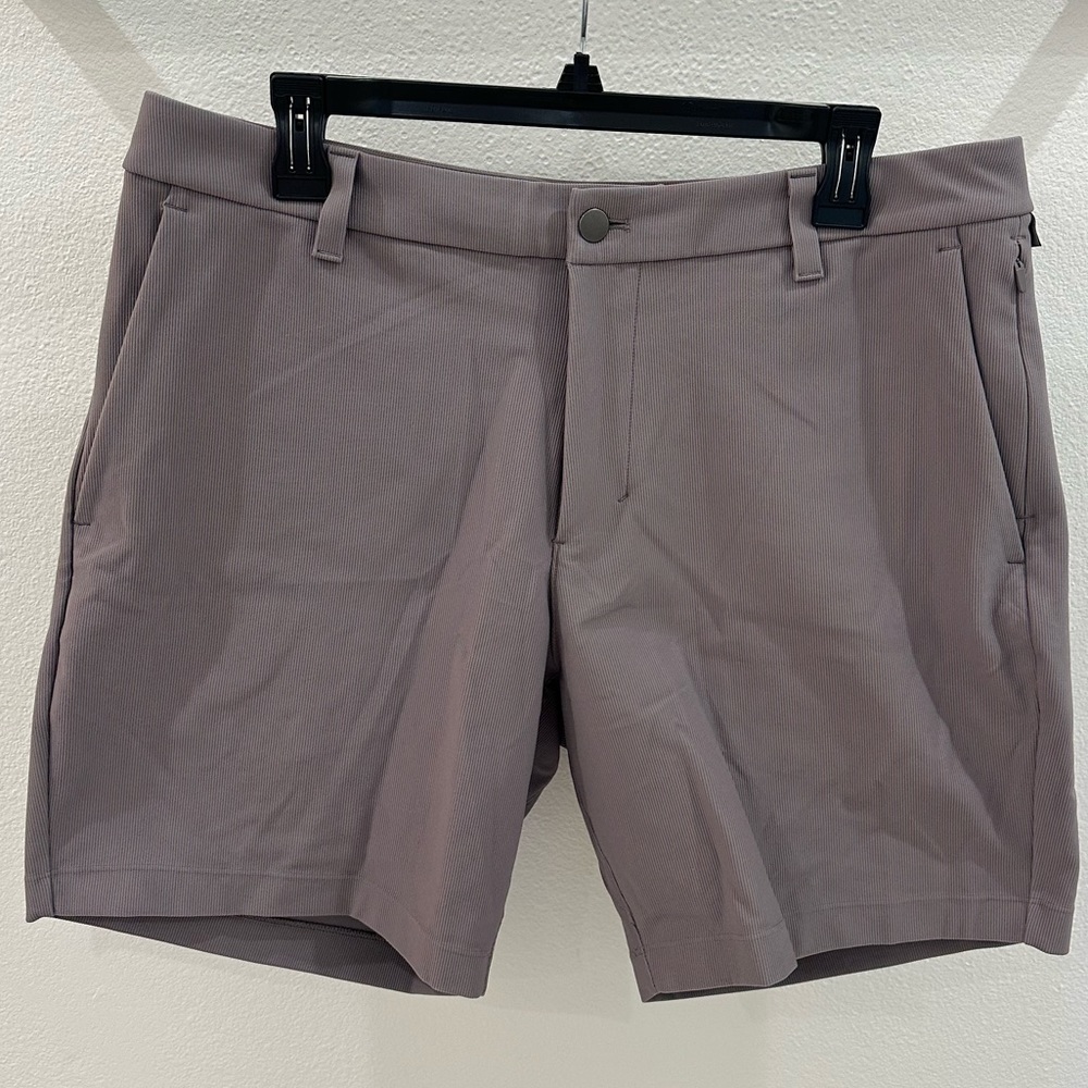 Lululemon Commission Classic-Fit Short 7”